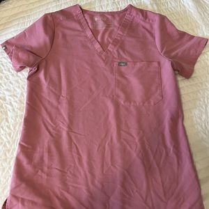 Figs Chalk Pink Scrub Set